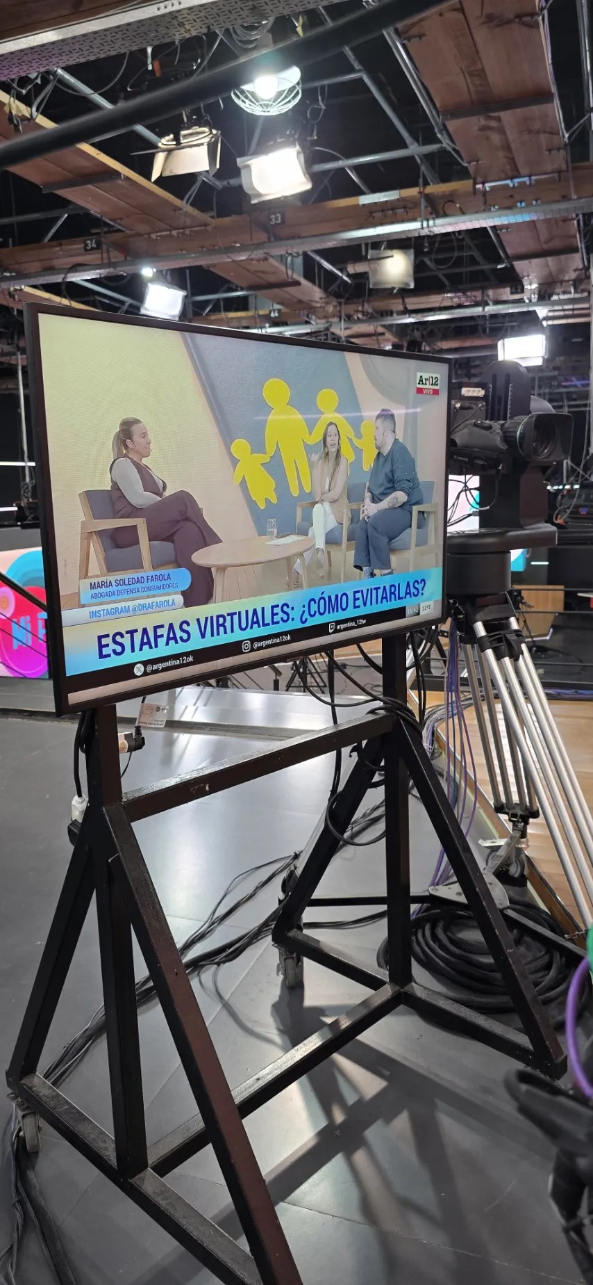 Dra. Farola en vivo, segmento Estafas Virtuales, canal Ar12